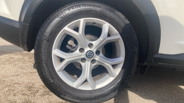 Nissan Juke 1.0 DiG-T N-Connecta 5dr Petrol Hatchback